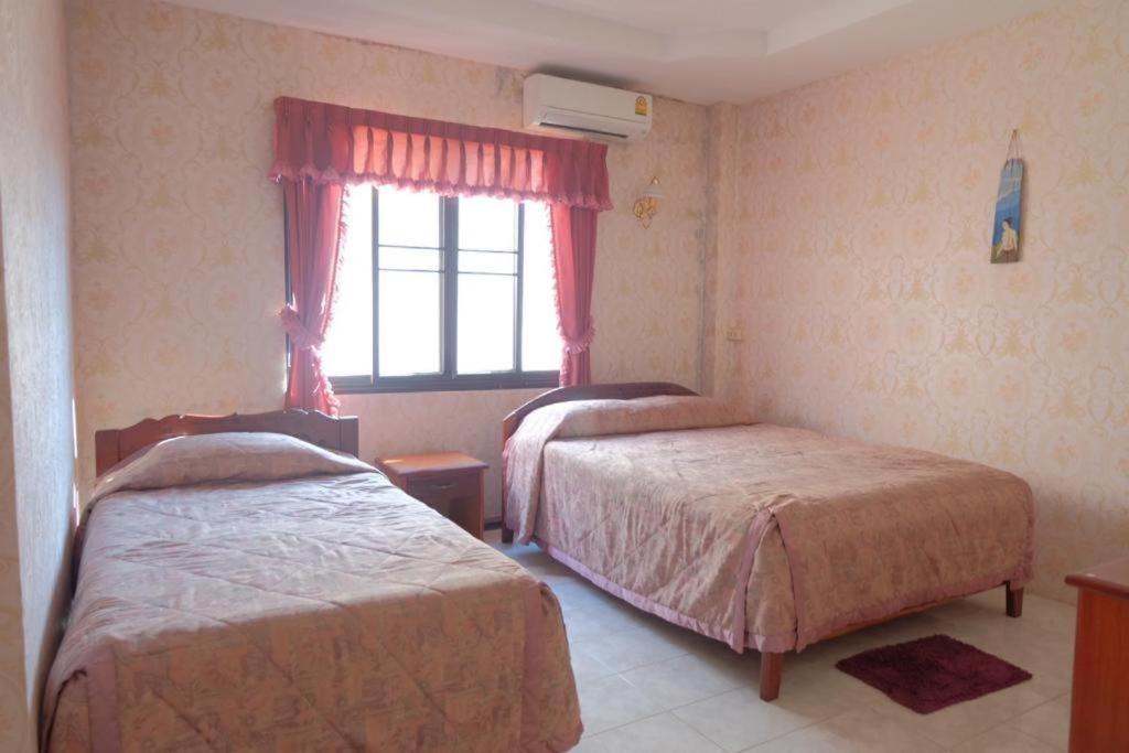 Thaveesinh Hotel Houei Sai Extérieur photo
