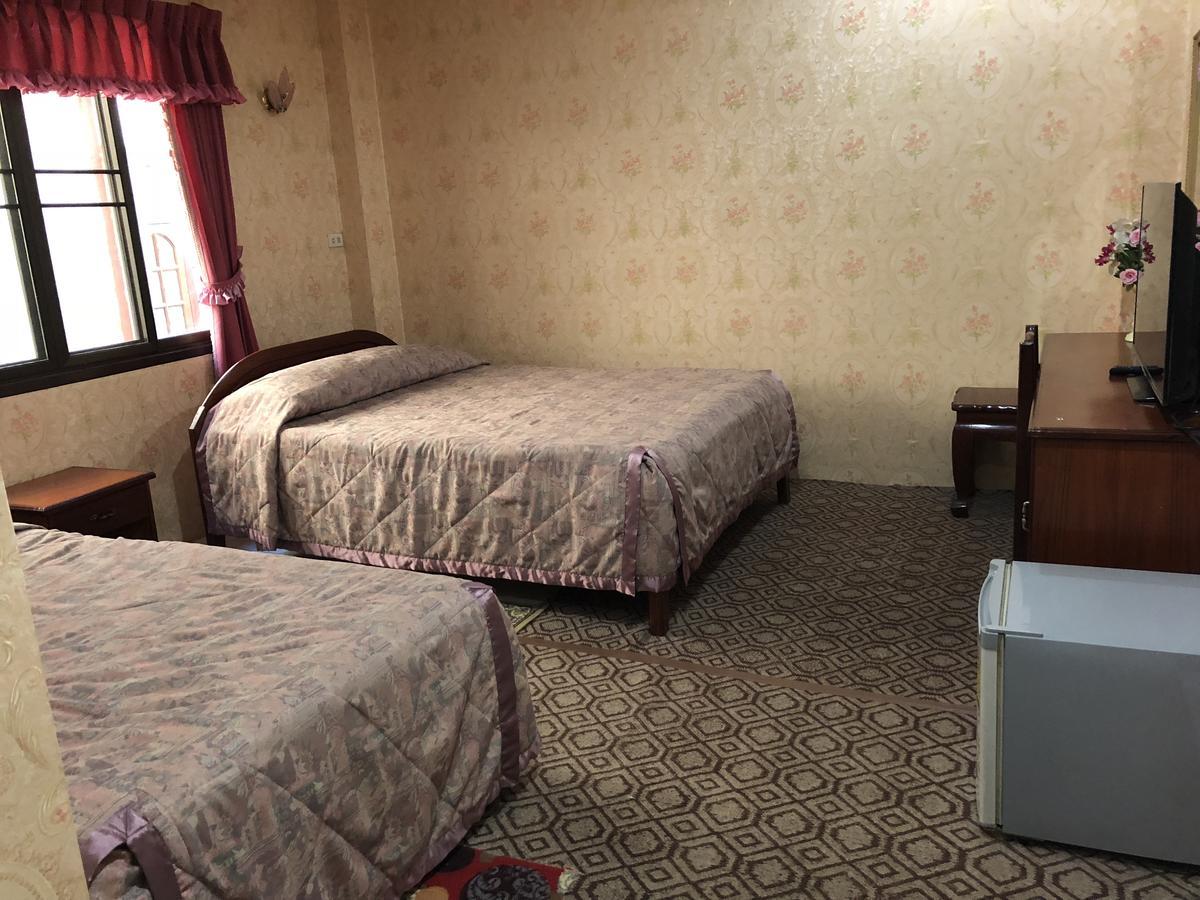Thaveesinh Hotel Houei Sai Extérieur photo